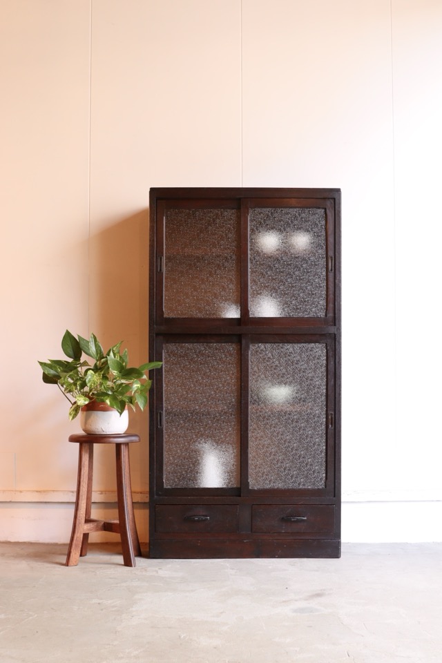 ダイヤガラスの引戸棚 | 全ての商品 - 古家具古道具 そうすけ