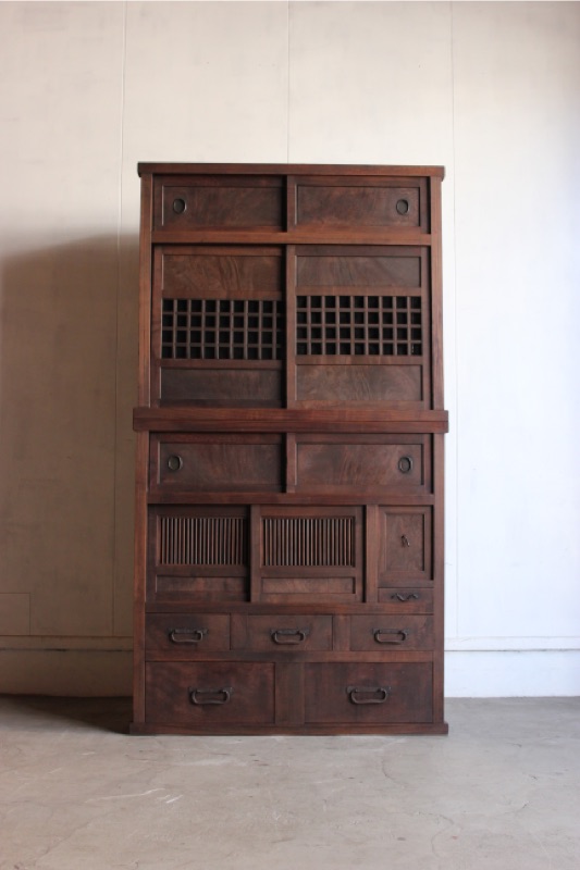 古家具　古道具　水屋　箪笥置水屋　水屋箪笥　茶道具　食器棚　木製家具　置き水屋 水屋箪笥 | 全ての商品 - 古家具古道具 そうすけ