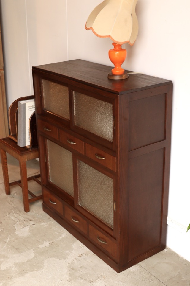 ダイヤガラスの引戸棚 | 全ての商品 - 古家具古道具 そうすけ