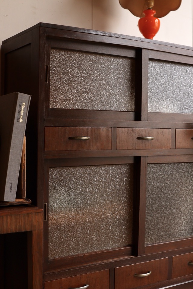 ダイヤガラスの引戸棚 | 全ての商品 - 古家具古道具 そうすけ