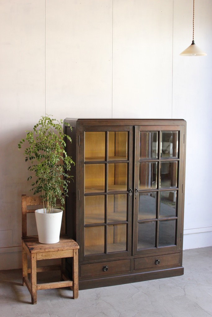古家具 / アンティークガラス戸棚 / 無垢材② 格子戸のガラス戸棚 | すべての商品 - 古家具古道具 そうすけ