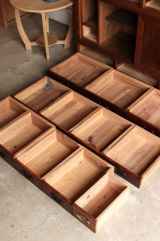 水屋箪笥 | 全ての商品 - 古家具古道具 そうすけ