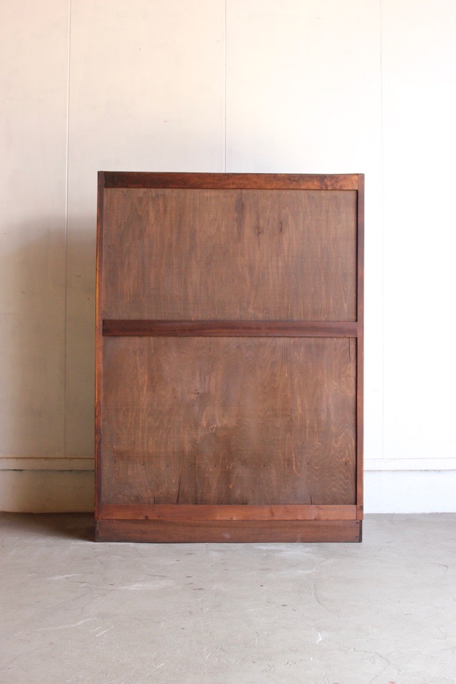 ダイヤガラスの戸棚