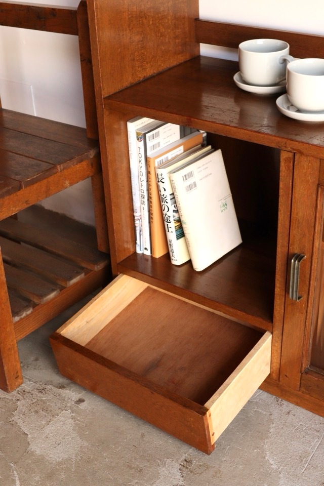 モールガラス戸棚