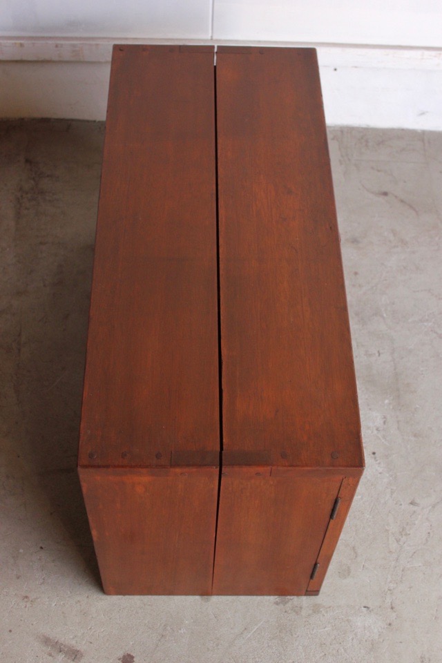 引出し15杯の小戸棚