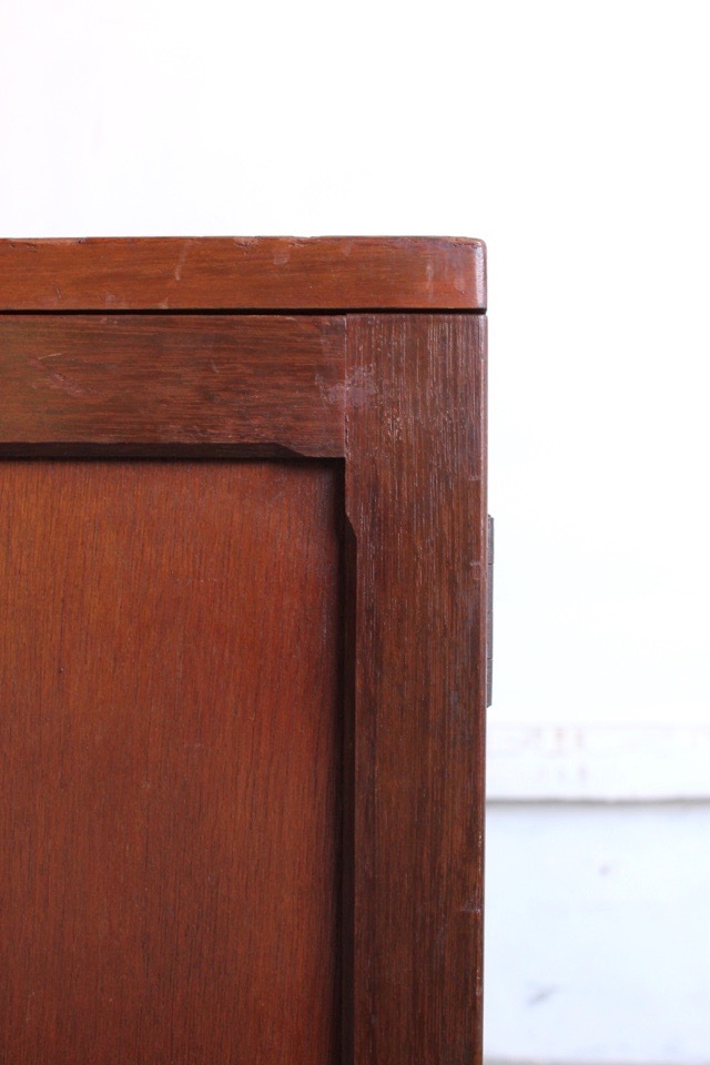 引出し15杯の小戸棚