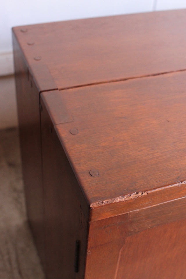 引出し15杯の小戸棚