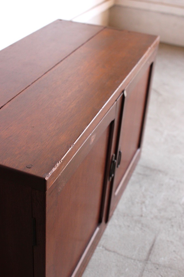 引出し15杯の小戸棚