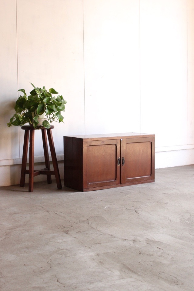 引出し15杯の小戸棚