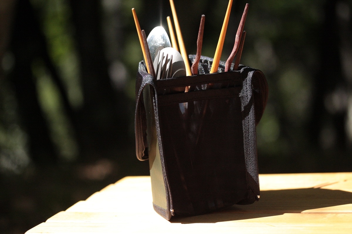 Dry mesh Cutlery case