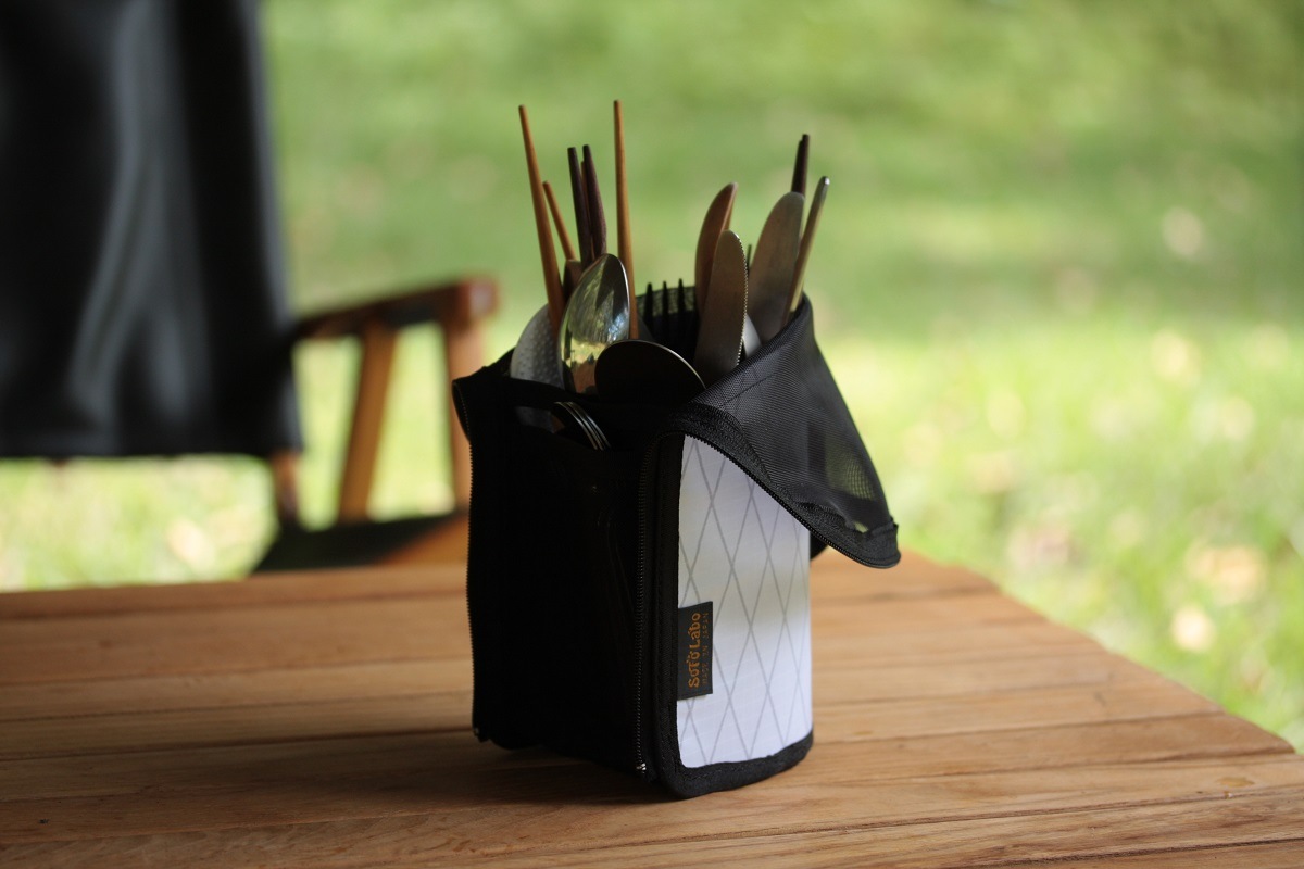 Dry mesh Cutlery case