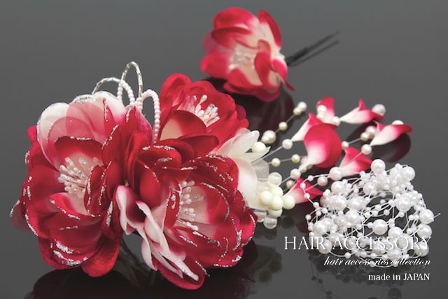 髪飾り3点セット　成人式　振袖　卒業式　袴　赤　白　花　パールビーズ　ラメ　ブラ