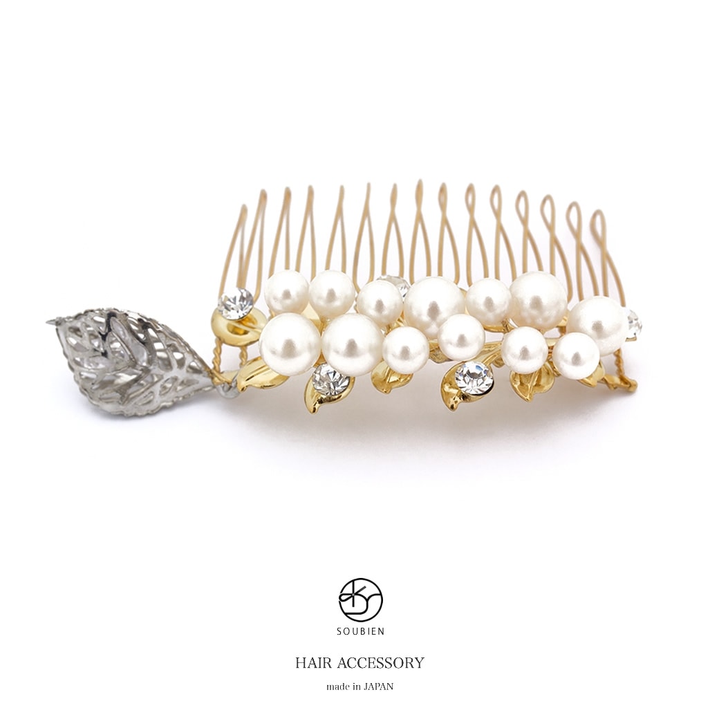 ヘアアクセサリー　金色　ゴールド　唐草　木の葉　チャーム　フェイクパール　ラインストーン　コーム　髪飾り　髪留め　日本製