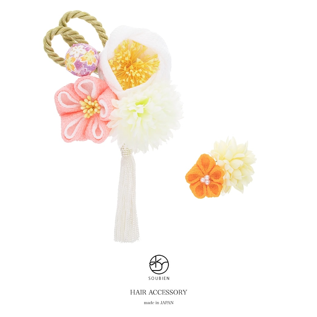 髪飾り　２点セット　白　ホワイト　ピンク　椿　ピンポンマム　花　玉飾り　組紐　縮緬　つまみ細工　コサージュ　房飾り　コーム　Uピン　ヘアアクセ　成人式　卒業式　日本製