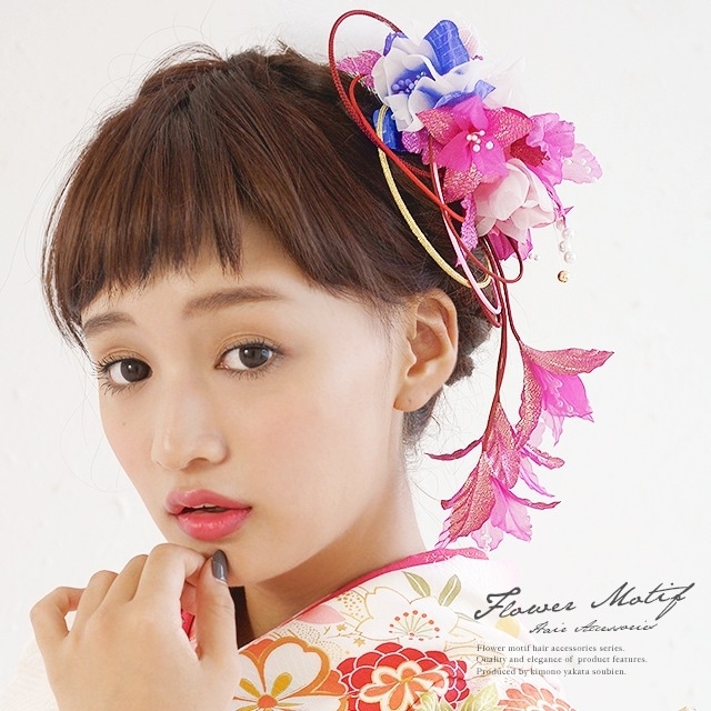 髪飾り　ピンクマゼンタ　お花　ファー　大きめ　成人式　振袖　袴　着物