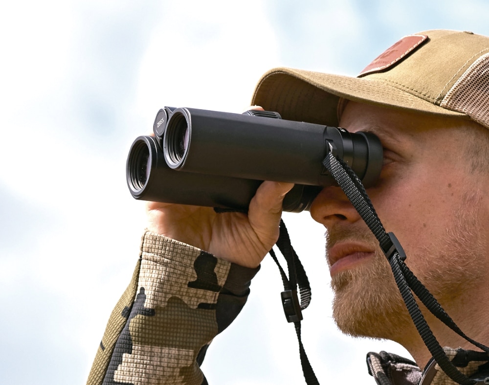 ZEISS Victory SF 8x32 ツァイス 双眼鏡 バードウォッチング コンサート ライブ 天体観測 8倍 32mm口径