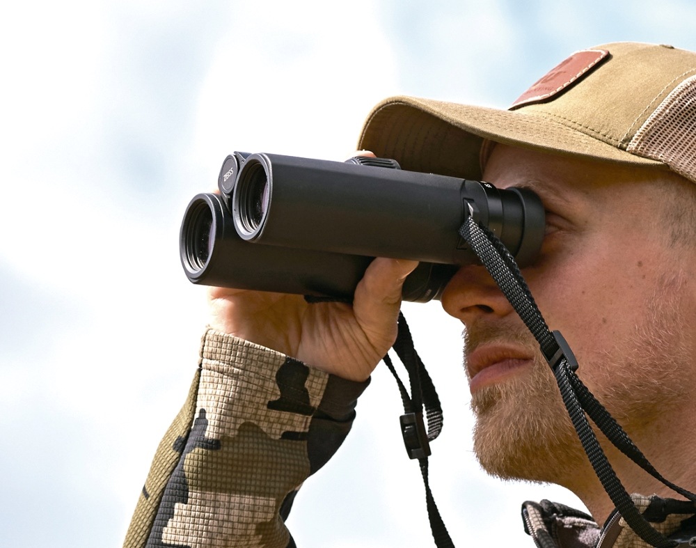 ZEISS Victory SF 10x32 ツァイス 双眼鏡 バードウォッチング コンサート ライブ 天体観測 10倍 32mm口径