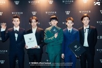 WINNER / 『2014 S/S』(LIMITED EDITION）[WHITEorBLACKランダム]
