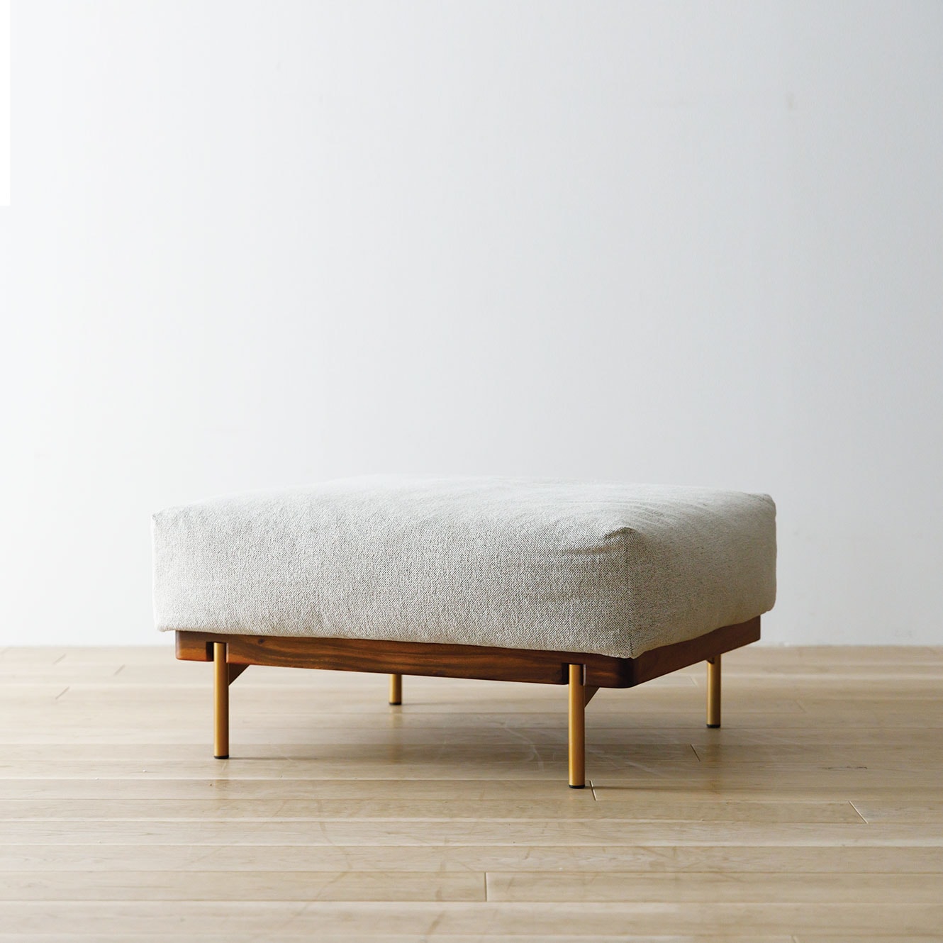 オットマン 77 ATTIVO