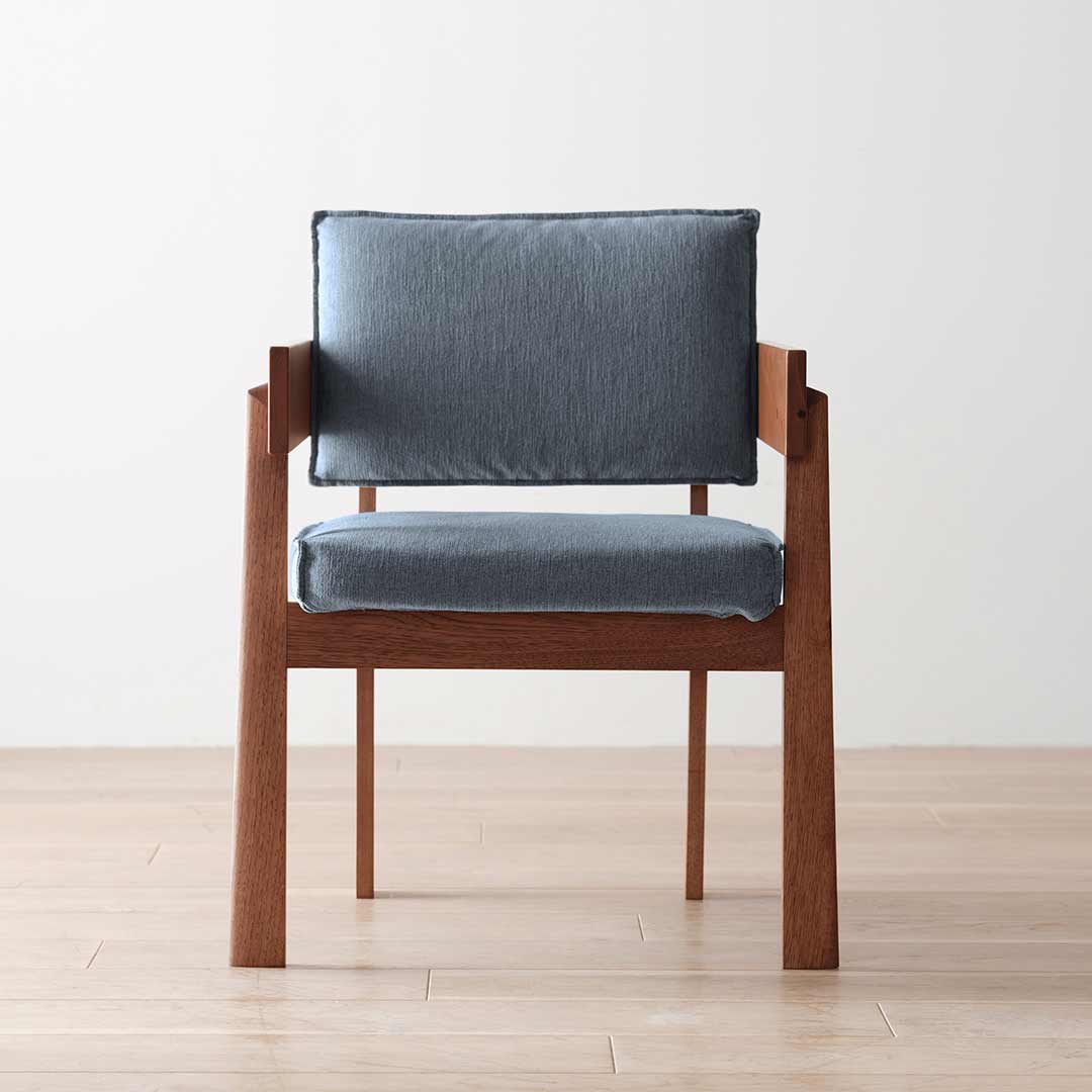 【展示品販売】アームチェア STECCATO/ステッカート　カバー：ブルーグレー　コンディション：良好