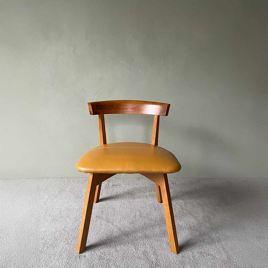 【展示品販売】サイドチェア アンバー PURO/プーロ　カバー：オリジナルレザー/TAN コンディション：使用感有り