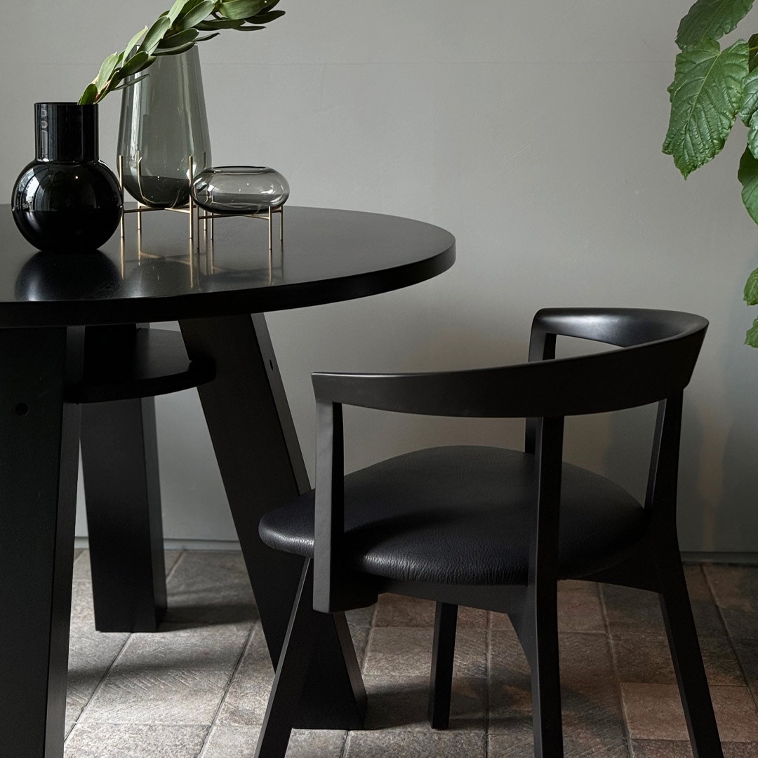 アームチェア ブラック PURO ｜source公式オンラインショップ