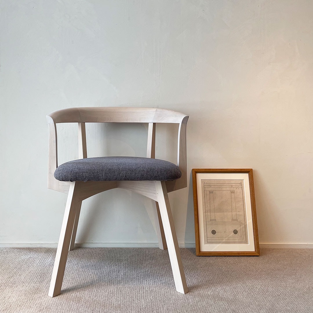 BLANC D'IVOIRE 】アームチェアCLAUDEベルベットグレー BLANC D'IVOIRE