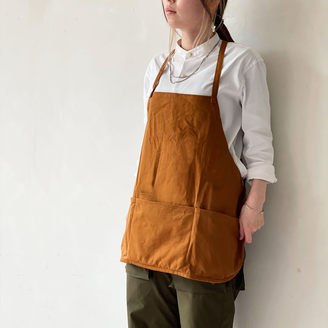 ウィークエプロン COMODO