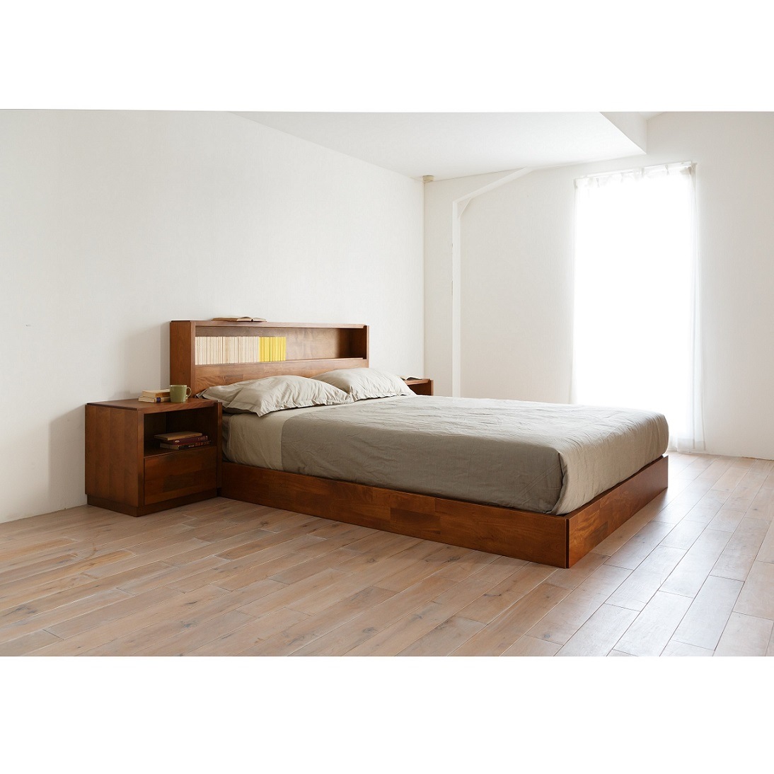 ベッドフレーム クイーン PURO