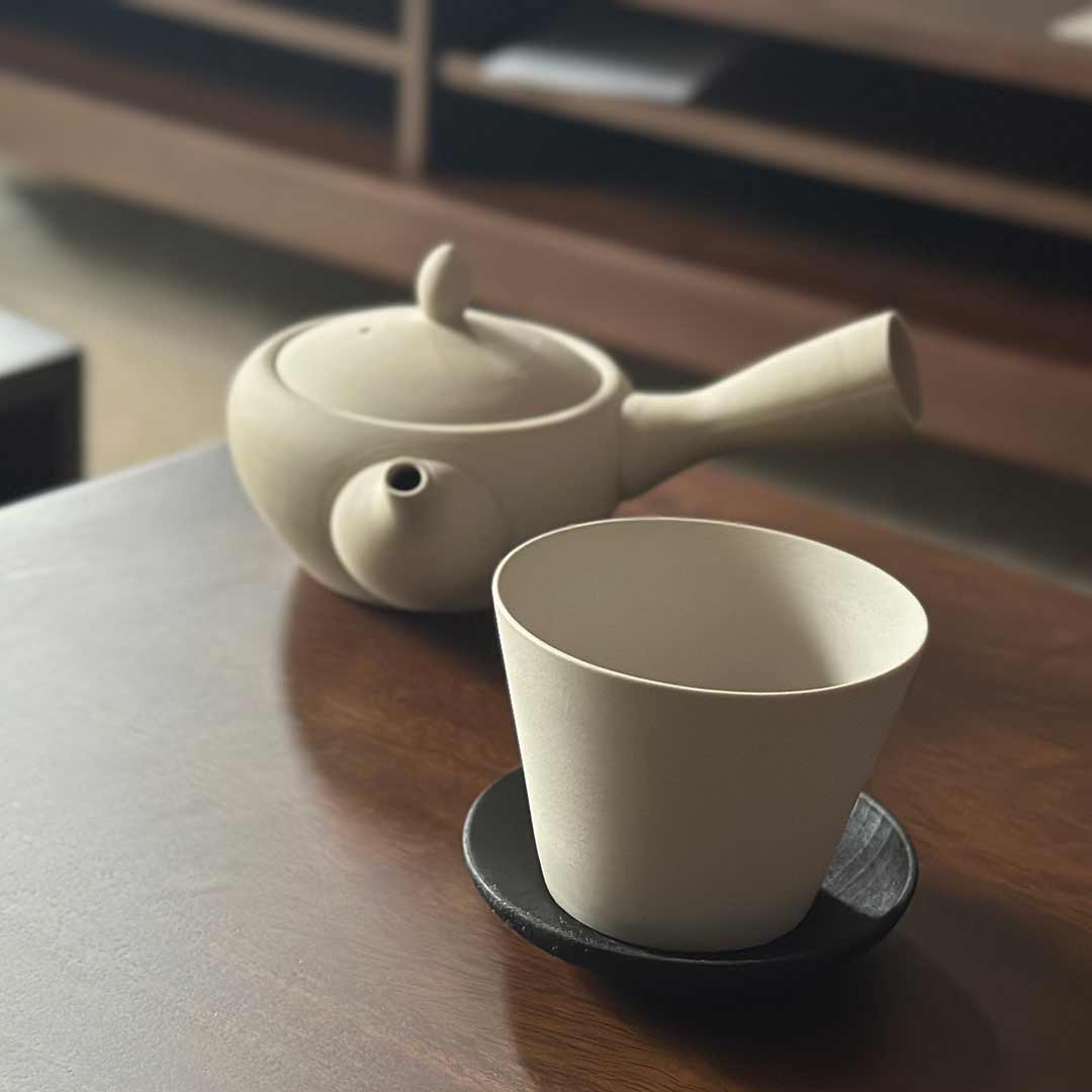 【南景製陶園】円錐 碗 白練 （湯呑）