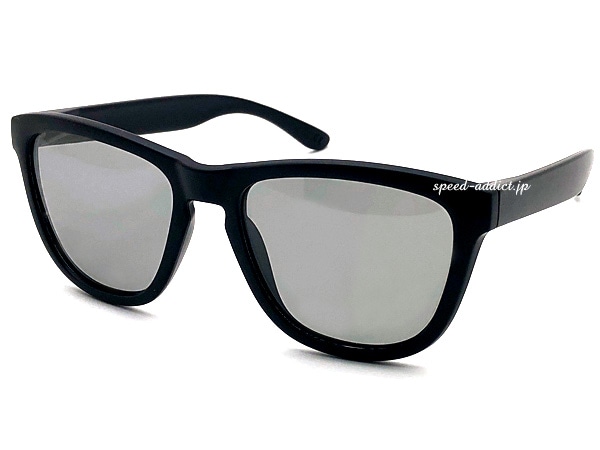 CLASSIC PORALIZED WELLINGTON SUNGLASS�ʥ��饷�å��и��������ȥ󥵥󥰥饹�˱�ä�BLACK �� LIGHT SMOKE