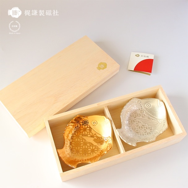 金地　金魚・猪苗代湖デザイン　金色小皿　8枚セット 雑貨のお店セレクト・ペンギン-長く使える「いいもの」を！