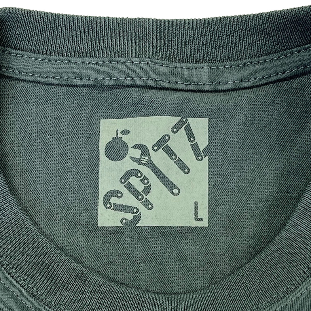 HIMITSU STUDIO Tシャツ