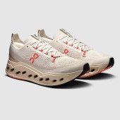 On ���� Cloudsurfer Max ���˥󥰥��塼�� 3MF30433297(Ivory/Salmon) ��������ǯ��ǥ롪��