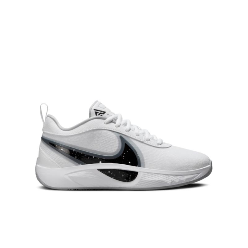 NIKE �ʥ��� ��˥� �ե꡼�� 6 GS ����˥��Х����åȥܡ��륷�塼�� FQ7378-101(�ۥ磻��/����ե��졼/�֥�å�) ��������ǯ��ǥ롪��