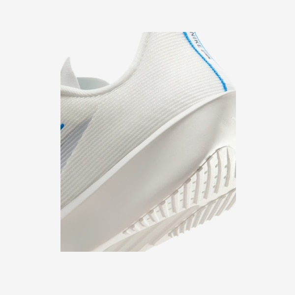 NIKE �ʥ��� ���������� �饤�Х� �ե饤 4 ���˥󥰥��塼�� FV6040-105(���ߥåȥۥ磻��/���֥��ǥ�����/�ԥ奢�ץ���ʥ�/�֥롼�ҡ�����) ��������ǯ��ǥ롪��