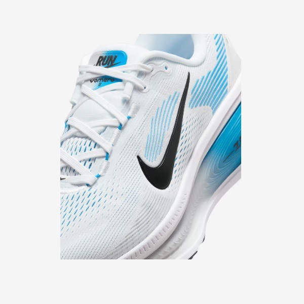 NIKE �ʥ��� ������ �ܥ�� 18 ���˥󥰥��塼�� HM6803-109(�ۥ磻��/�֥롼�ҡ�����/�֥�å�) ��������ǯ��ǥ롪��