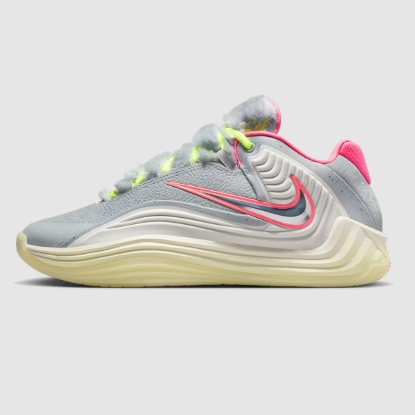 NIKE �ʥ��� ��˥� �ե꡼�� 7 SE EP �Х����åȥܡ��륷�塼�� IM5840-001(����ե��졼/���⡼�����졼/�ǥ�����ԥ�/�᥿��å�����С�) ��������ǯ��ǥ롪��