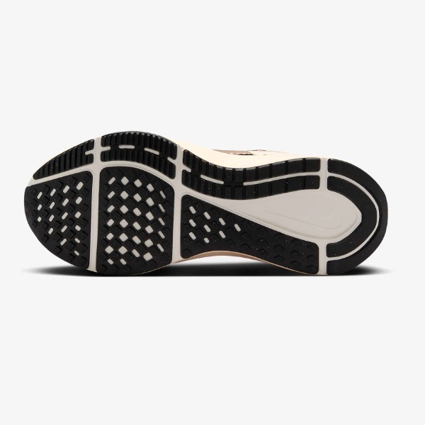 NIKE �ʥ��� ������� ���������� ���ȥ饯���㡼25 ��ǥ��������˥󥰥��塼�� DJ7884-008(�֥�å�/����ॾ��ƥ����/���󥹥饵����/�᥿��å���åɥ֥���) ��������ǯ��ǥ롪��