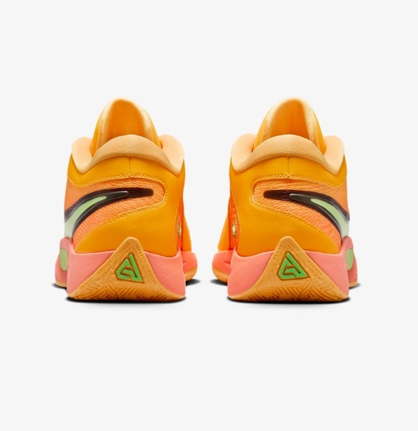 NIKE �ʥ��� ��˥� ������ �ե꡼�� 6 EP �Х����åȥܡ��륷�塼�� FJ7807-601(�饤�ȥ磻��ɥޥ󥴡�/�֥�å�/�졼���������/��������󥰥꡼��) ��������ǯ��ǥ롪��