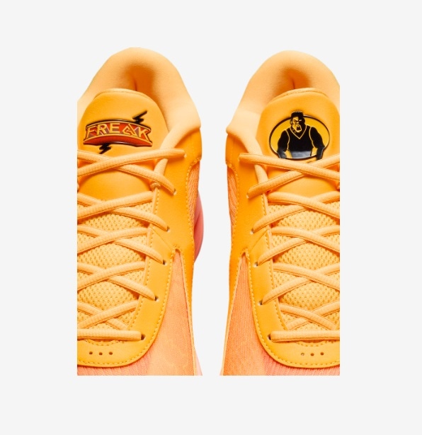 NIKE �ʥ��� ��˥� ������ �ե꡼�� 6 EP �Х����åȥܡ��륷�塼�� FJ7807-601(�饤�ȥ磻��ɥޥ󥴡�/�֥�å�/�졼���������/��������󥰥꡼��) ��������ǯ��ǥ롪��