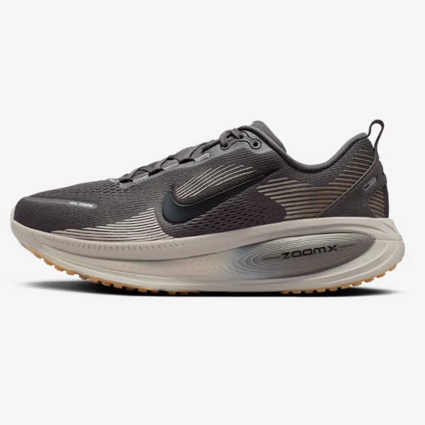 NIKE �ʥ��� ������ �ܥ�� 18 ���˥󥰥��塼�� HM6803-215(�ߥǥ����ॢ�å���/����å����졼/�ڡ��륢���ܥ꡼/�֥�å�) ��������ǯ��ǥ롪��