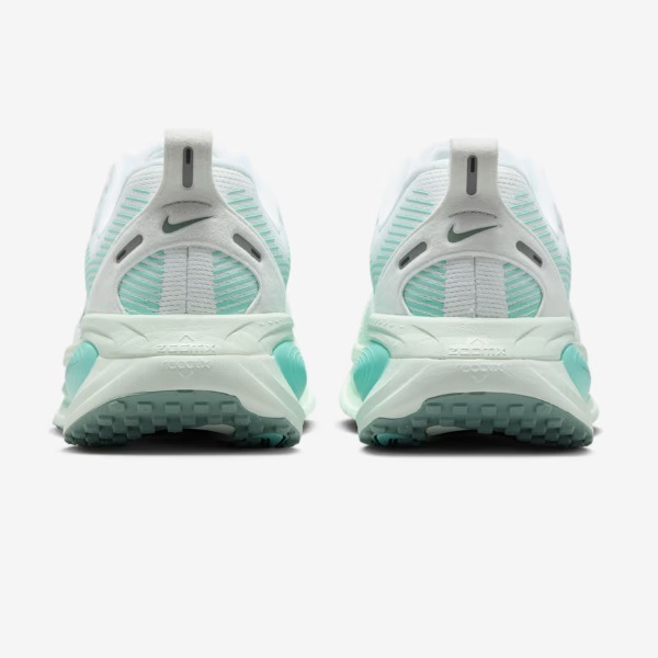 NIKE �ʥ��� ������� ������ �ܥ�� 18 ��ǥ��������˥󥰥��塼�� HM6804-106(�ۥ磻��/�֥꡼���ɥ���������/�ߥ�ȥե�����/����Υ�) 