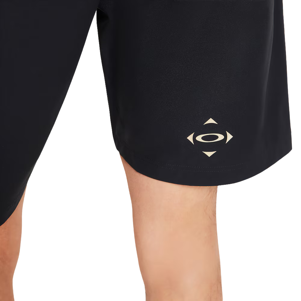 OAKLEY オークリー STRIKING WIND SHORTS 7.0