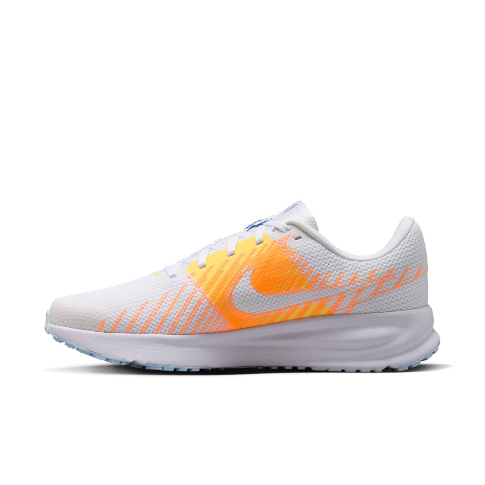 NIKE ナイキ 【週替わり】 ラン デファイ （カラー：【111】ホワイト