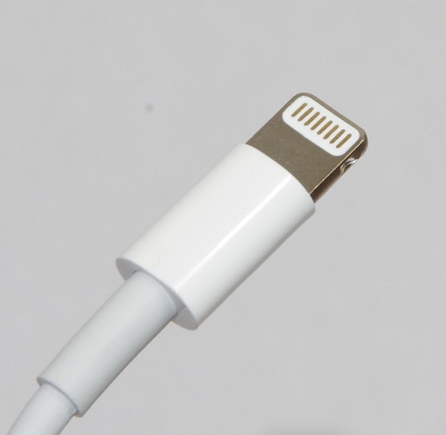 �ڥ��åץ�����ʡ�Apple Lightning - USB�����֥� (1.0m)  iPhon(�����ե���)���ť����֥롡MD818FE/A���¹�͢���ʡ�����̵���ڤ椦�ѥ��åȡ�