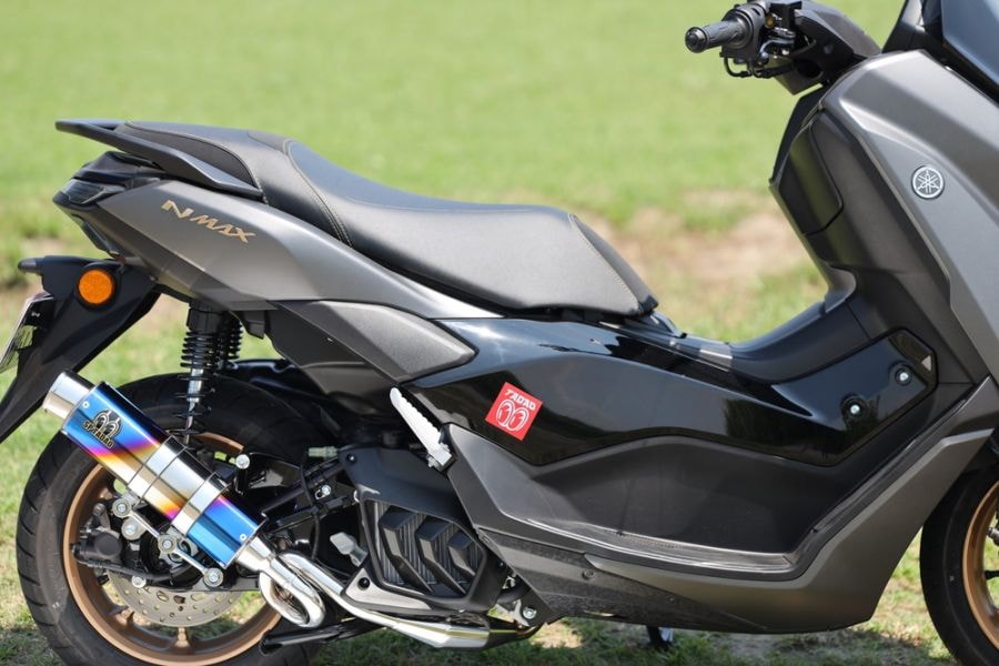 25~NMAX155 (8BK-SG92J)  PURESPORT ”S"  チタンブルー　※ただいまご注文が集中しております。商品お届けまでお時間をいただく場合がございます。