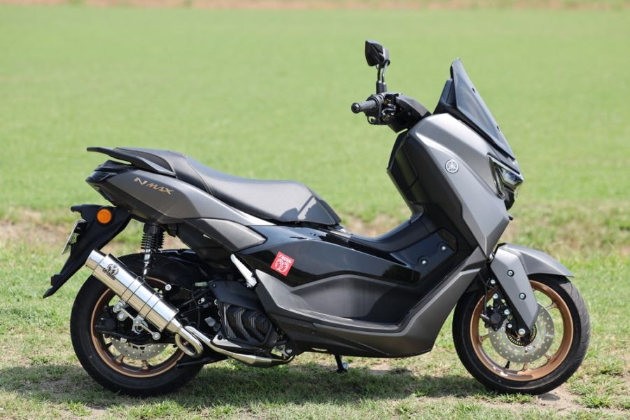 25~NMAX155 (8BK-SG92J)  PURESPORT ”S"  ステンレス　※ただいまご注文が集中しております。商品お届けまでお時間をいただく場合がございます。