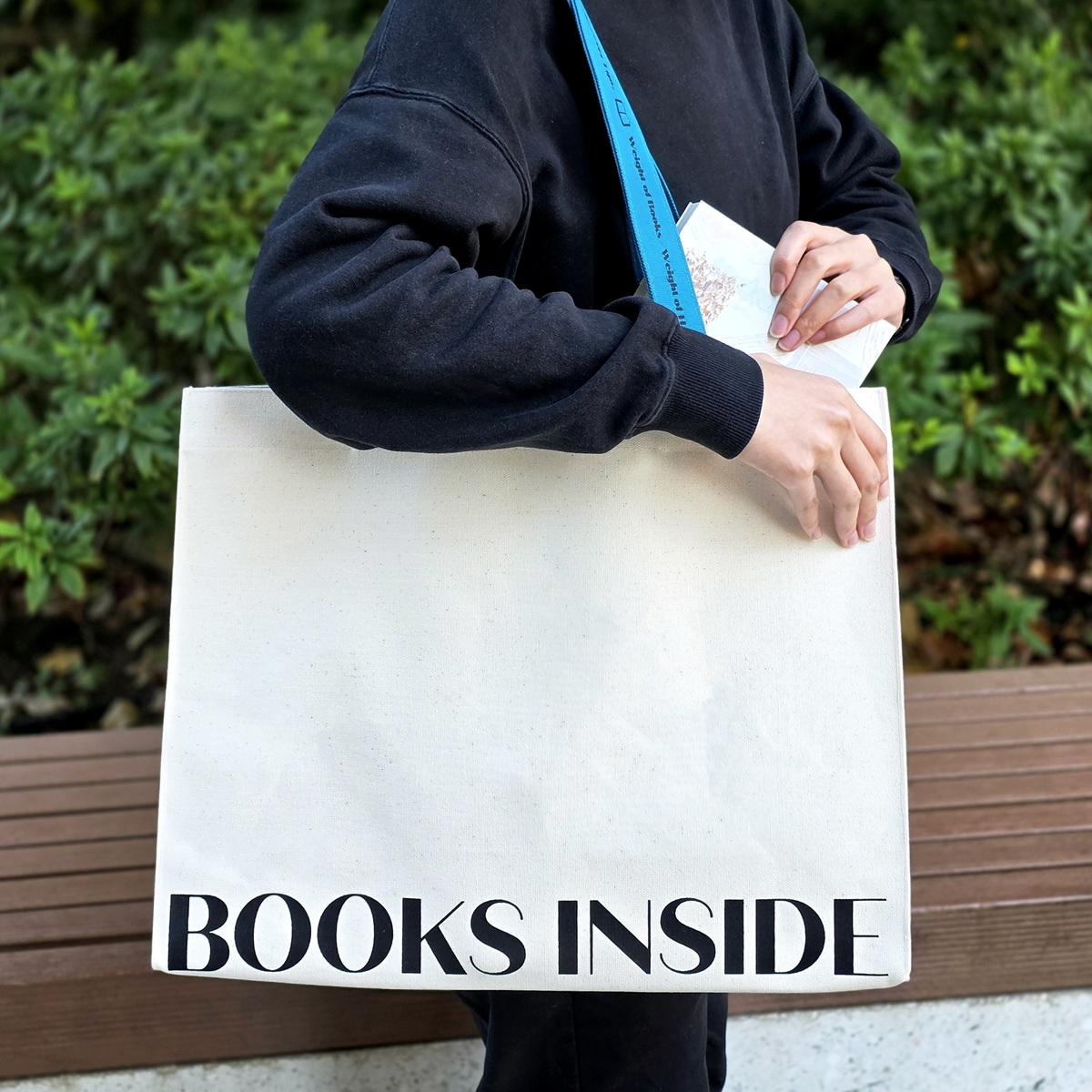 たくさん本を持ち歩きたい人のためのトートバッグ ターコイズ