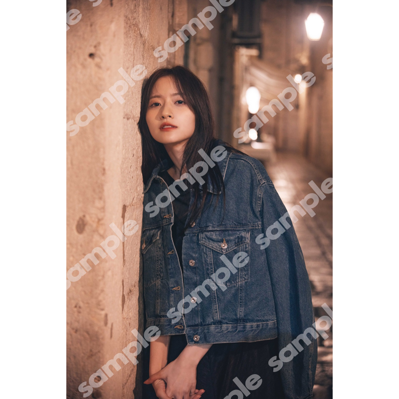 乃木坂46 金川紗耶1st写真集 「好きのグラデーション」　三省堂書店限定特典ポストカード付き